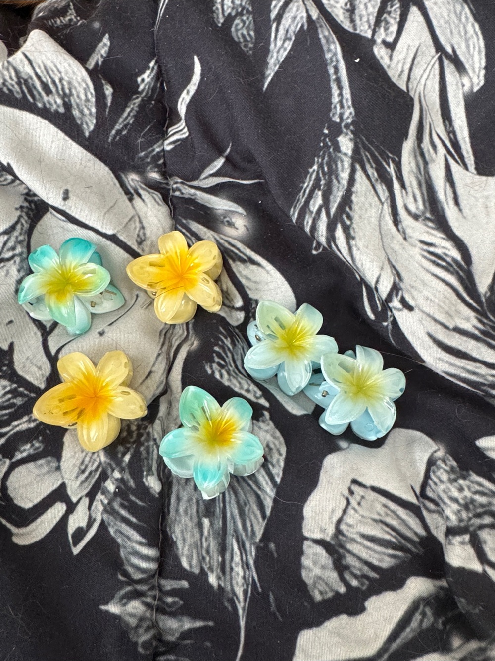 Floral mini clip set****FINAL MARKDOWN****